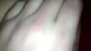 Курва тийнейджърка смуче пишка в стил seks video klipove POV