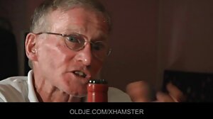 Глупави горещи евро еротика порно филм лезии с вибратори