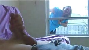 Смучене тийнейджърските петна свършват porno klipove anal по лицето си